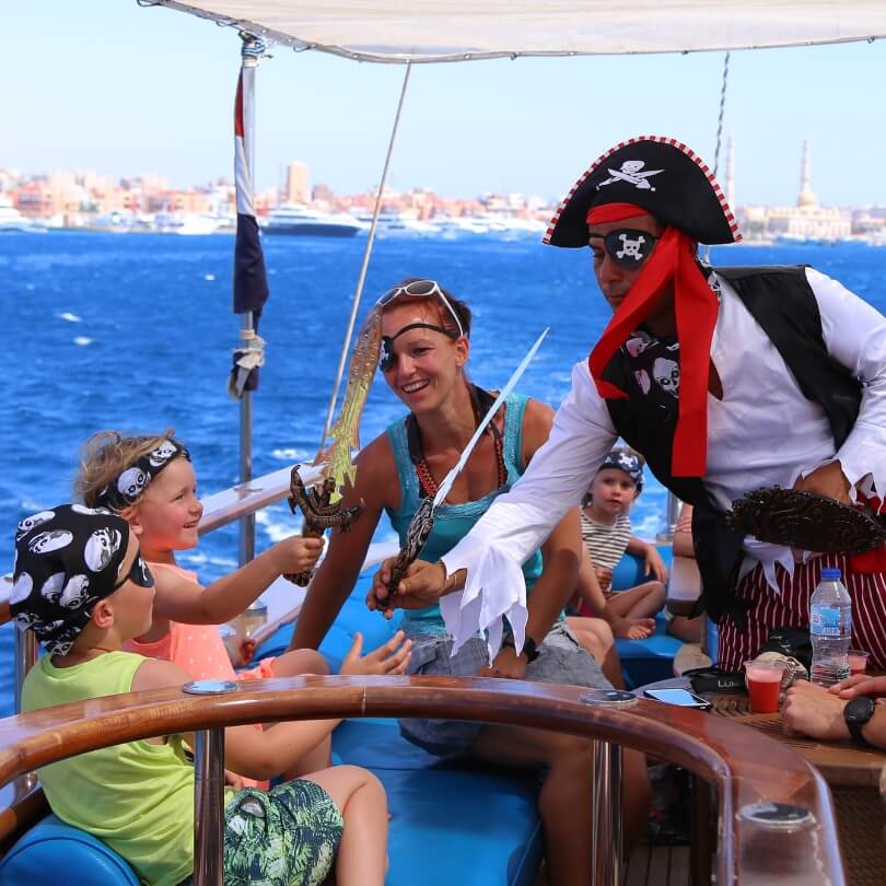 wycieczka-statkiem-pirackim-dla-dzieci-hurghada
